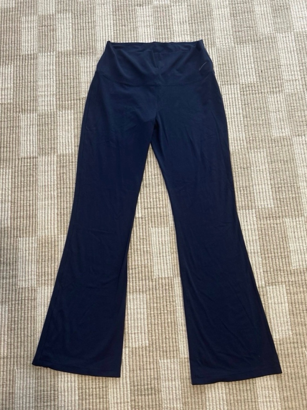 Women’s Nike navy Stretch Flare leggings